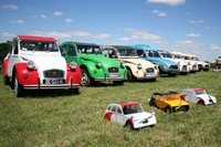 Deudeuch volantes et 2 CV dans l'Yonne