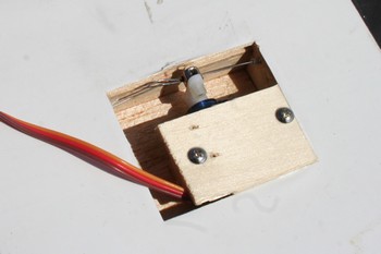 Servo d'ailerons
