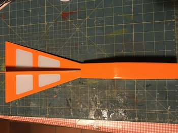 Empennage fixé sur le fuselage